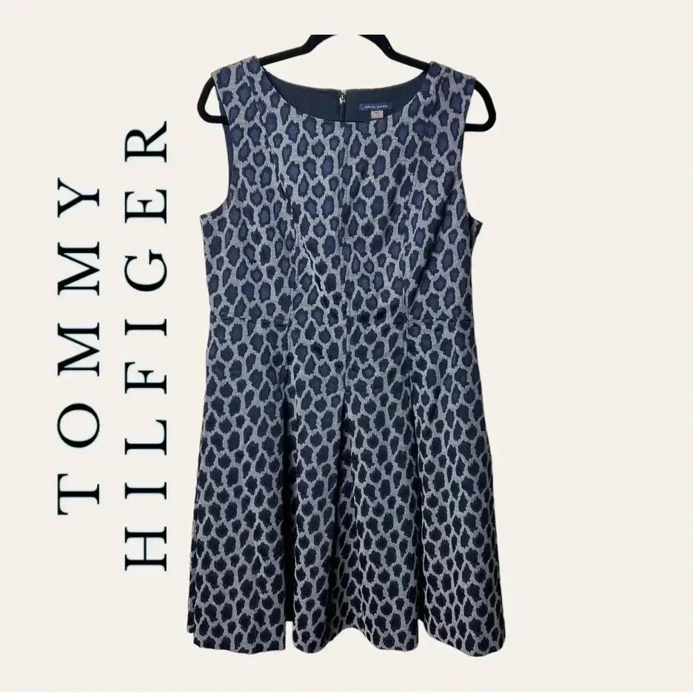 0355W. TOMMY HILFIGER MIDI DRESS SIZE 14 GRAY AND BLUE IN COLOR LEOPARD PRINT